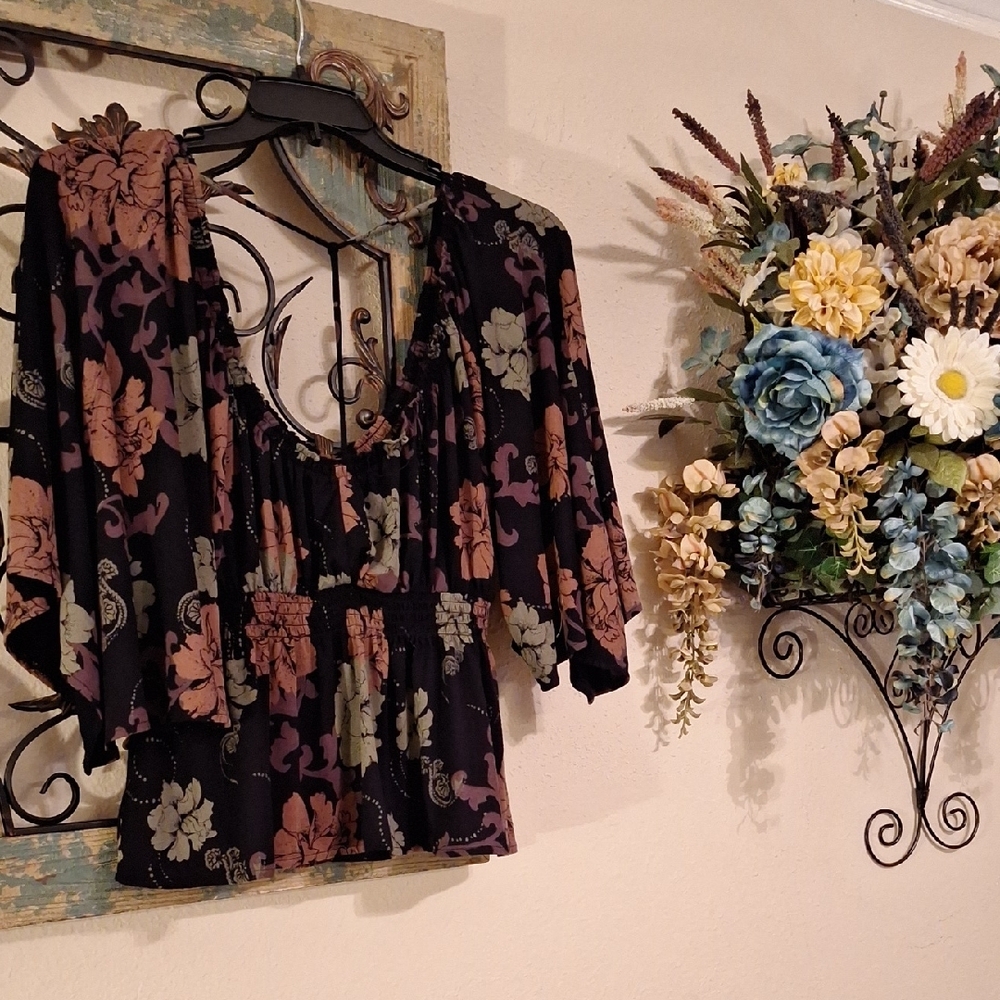 Free People Multicolor Floral Blouse. Excellent Condition NWOT Size XS